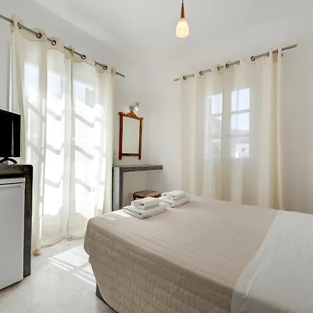 Mohitero 3* Kamari (Santorini)