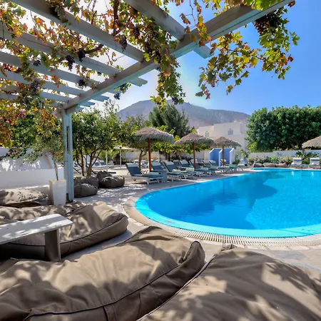 Mohitero מלון Kamári