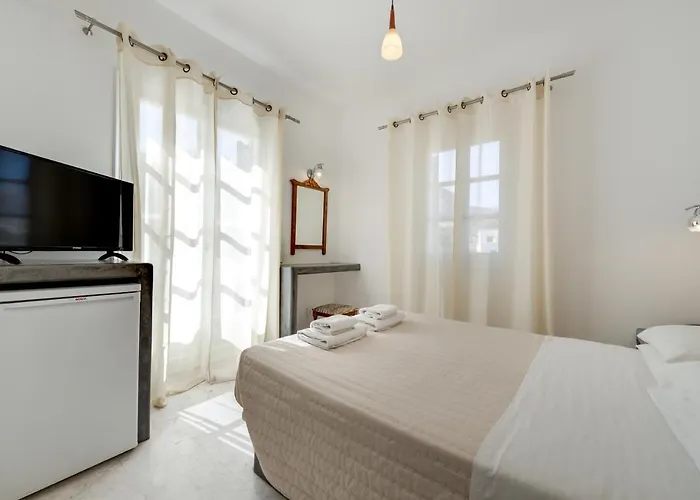 Mohitero 3* Kamari (Santorini)